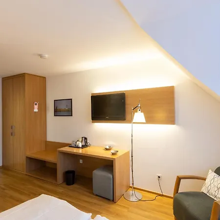 Hotel Cuxlandhotel Doppelzimmer 111 Dorumer Neufeld